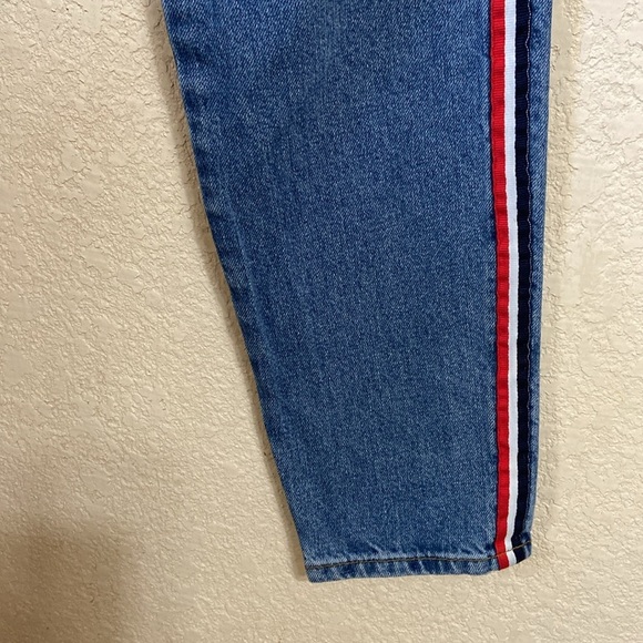 Tori Mom Jeans - Picture 3 of 7